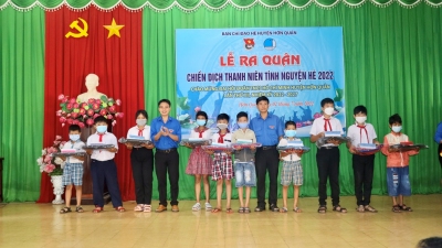 Chiến dịch thanh niên “Vì đàn em thân yêu” và “Tiếp sức đến trường” năm 2022 của Công đoàn và Đoàn cơ sở Hi88 C: Trang Chủ
